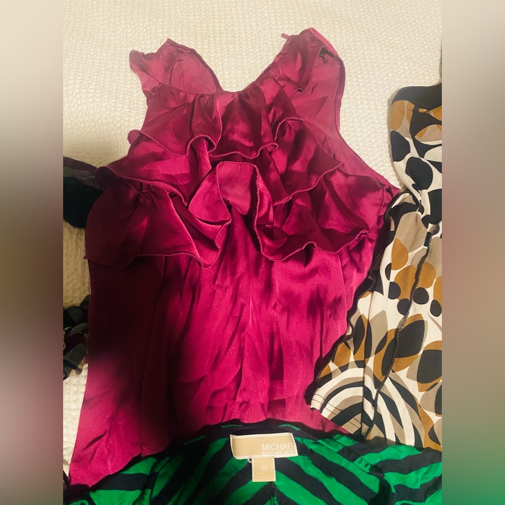 ***Bundle of 14 tops***
**Closet Clean out*Send us an Offer* - Picture 2 of 5
